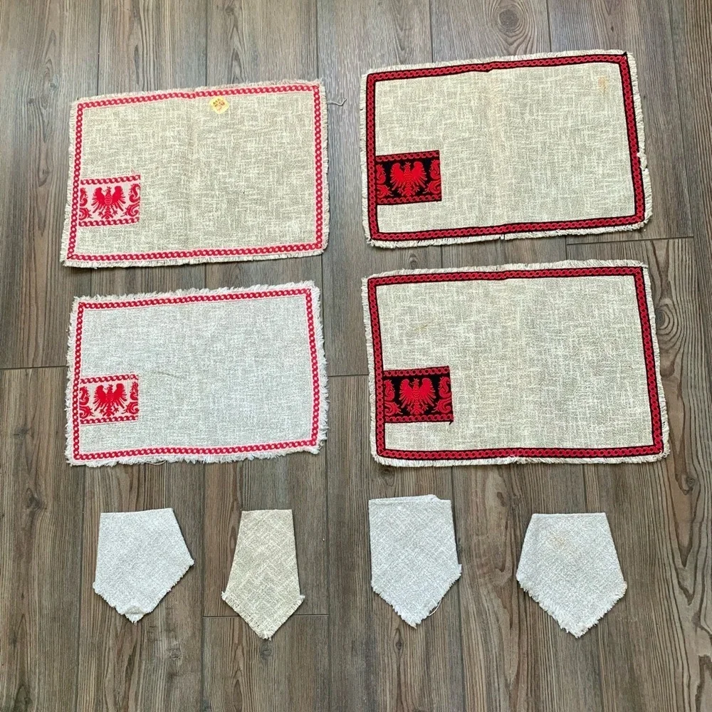 Place mats & napkins